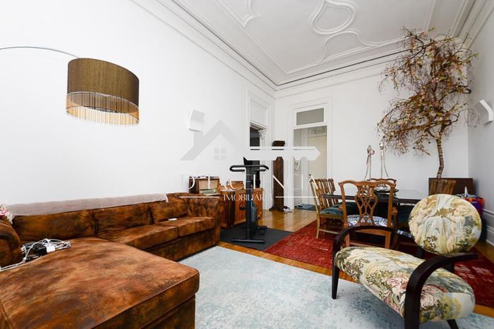 Apartamento T2 Duplex com Jardim Privativo | Bonfim, Porto