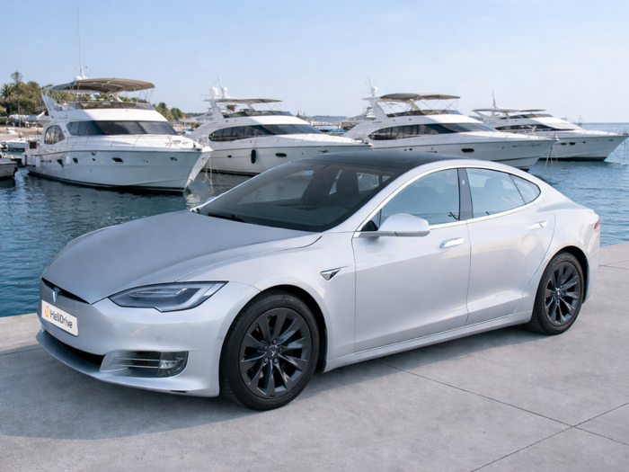Tesla S