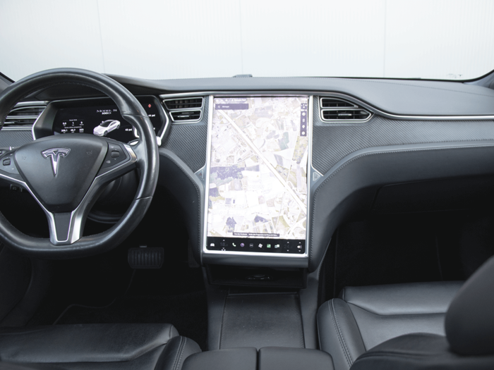 Tesla S
