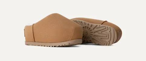 UGG PUMPED SLIDE
