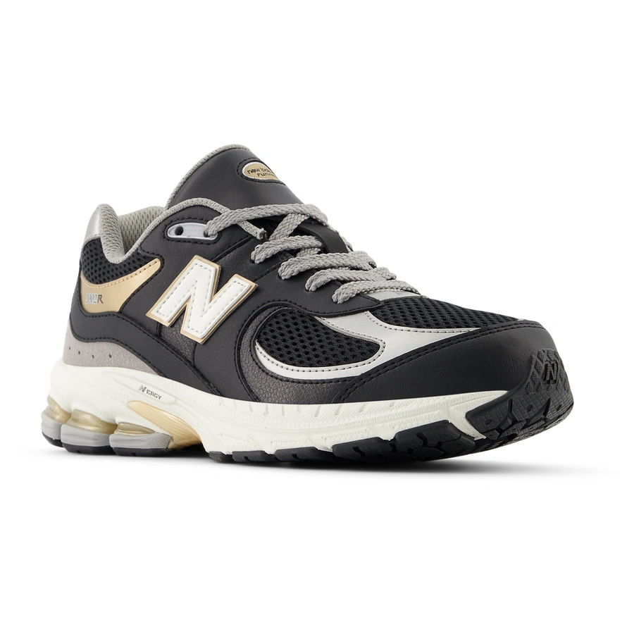 NEW BALANCE 2002