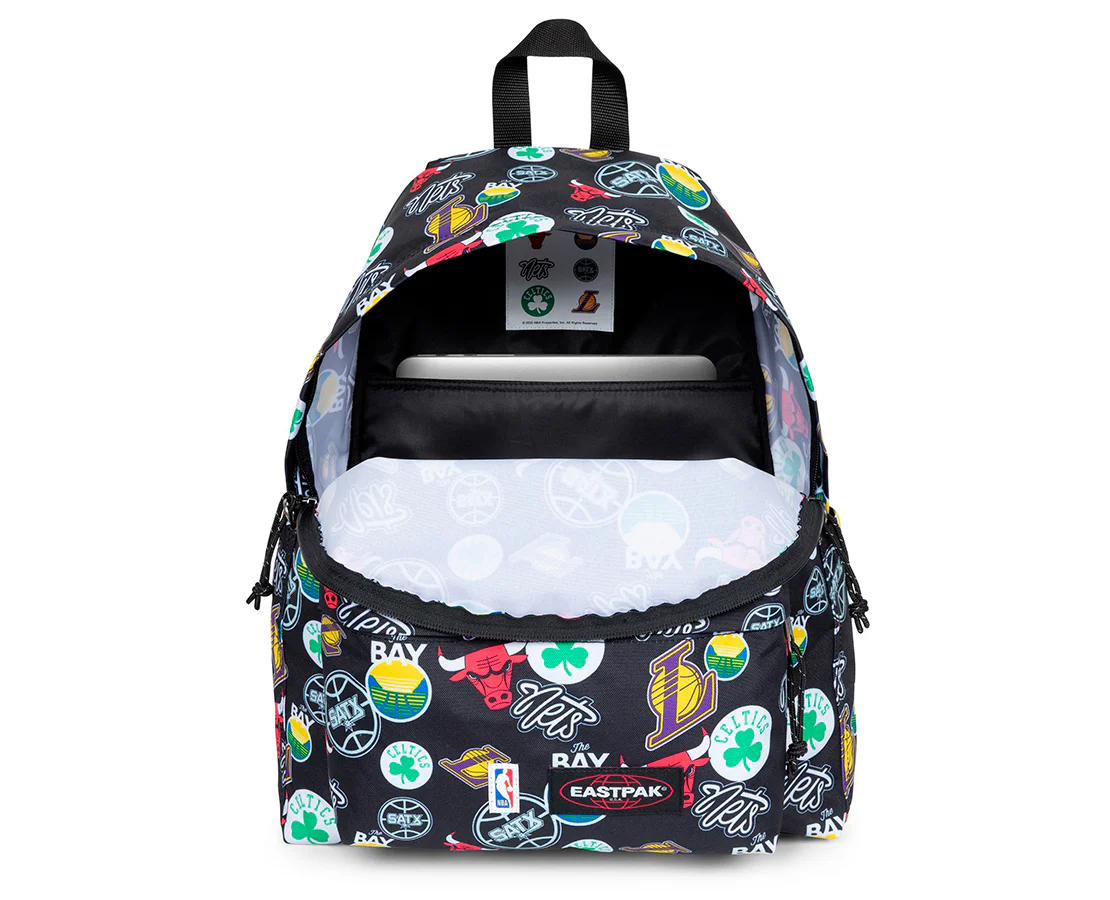 MOCHILA EASTPAK DAY PAK´R NBA LOGO