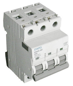 Interruptor de Corte 3P 40A 55540 3IT Efapel