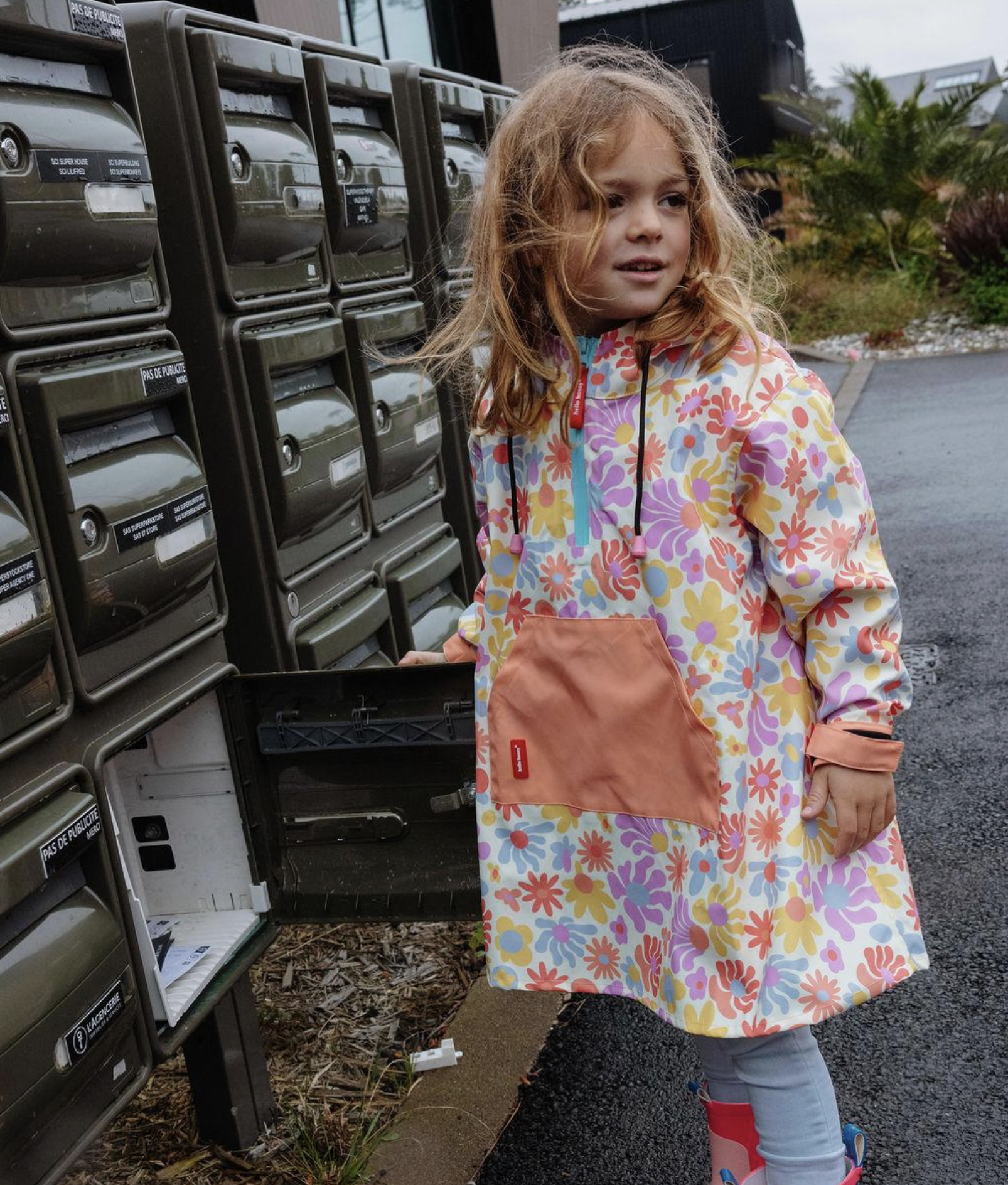  Capa de Chuva Retro Flowers - Hello Hossy 