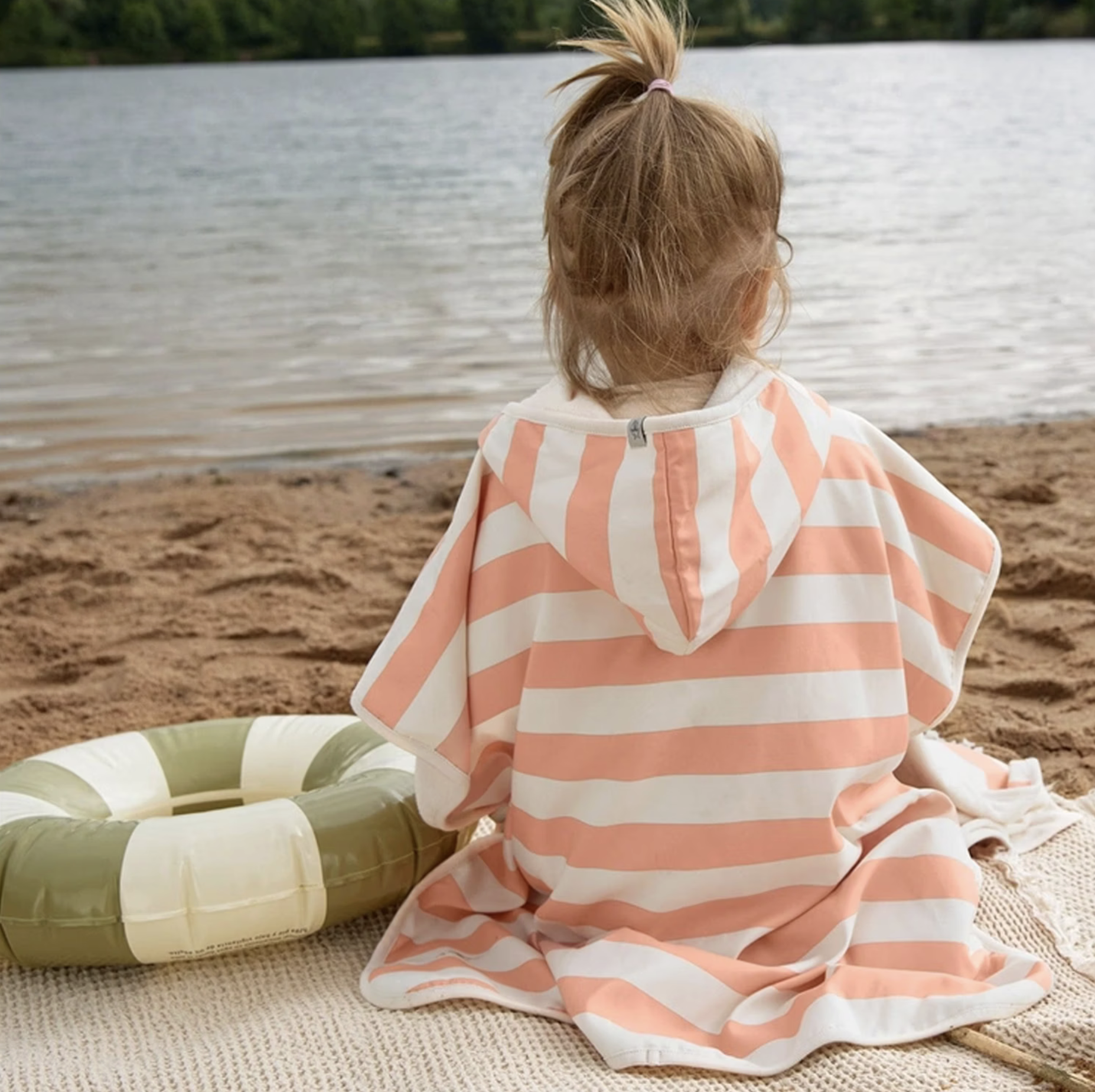  Poncho com Proteção UV 80+ Stripes Milk/Peach - Lassig 