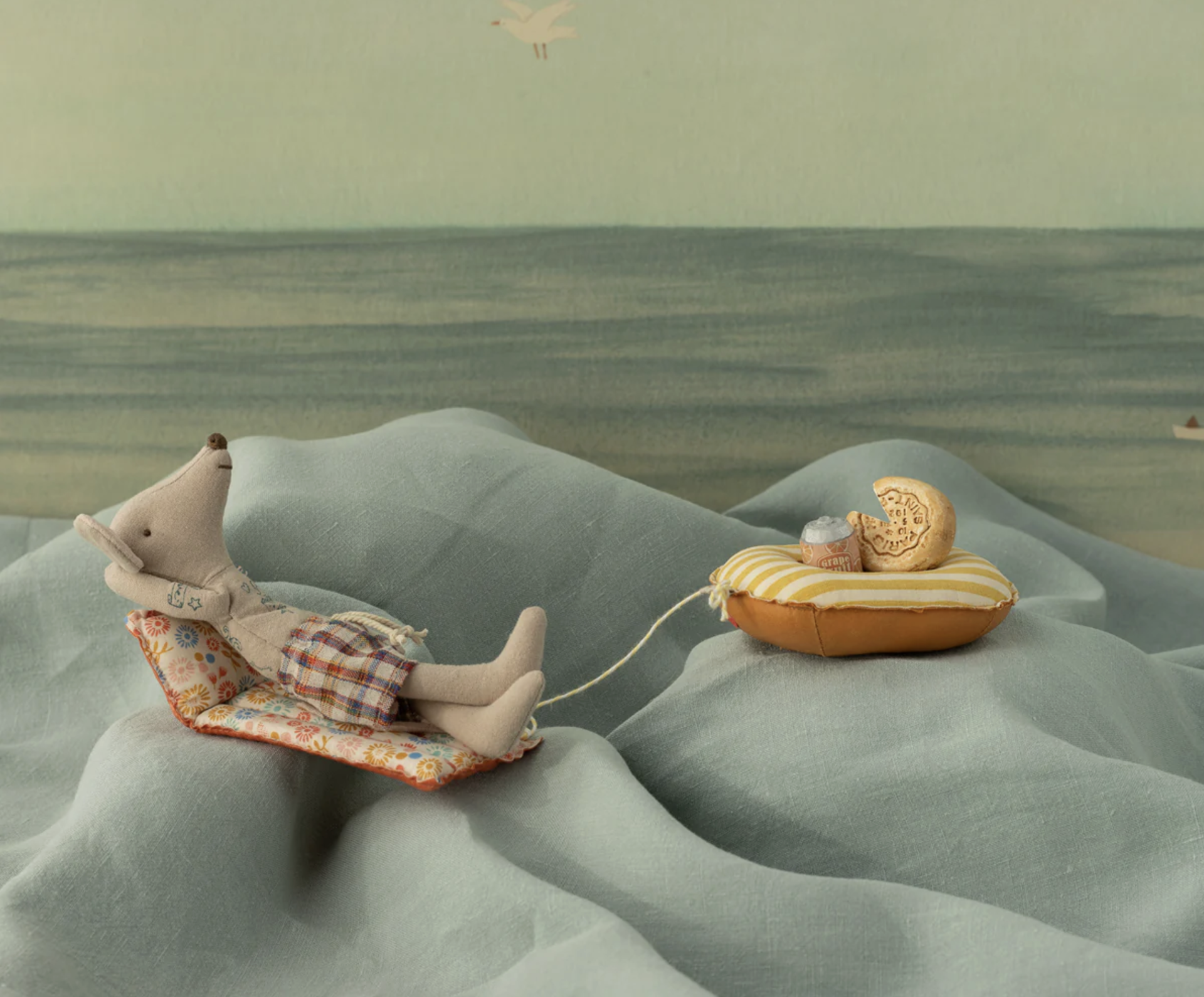 Rato de Praia com Colchão de Ar Papá Rato Flor - Maileg
