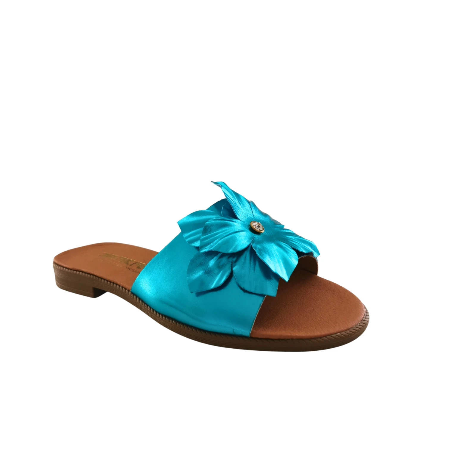 Chinelo Flores