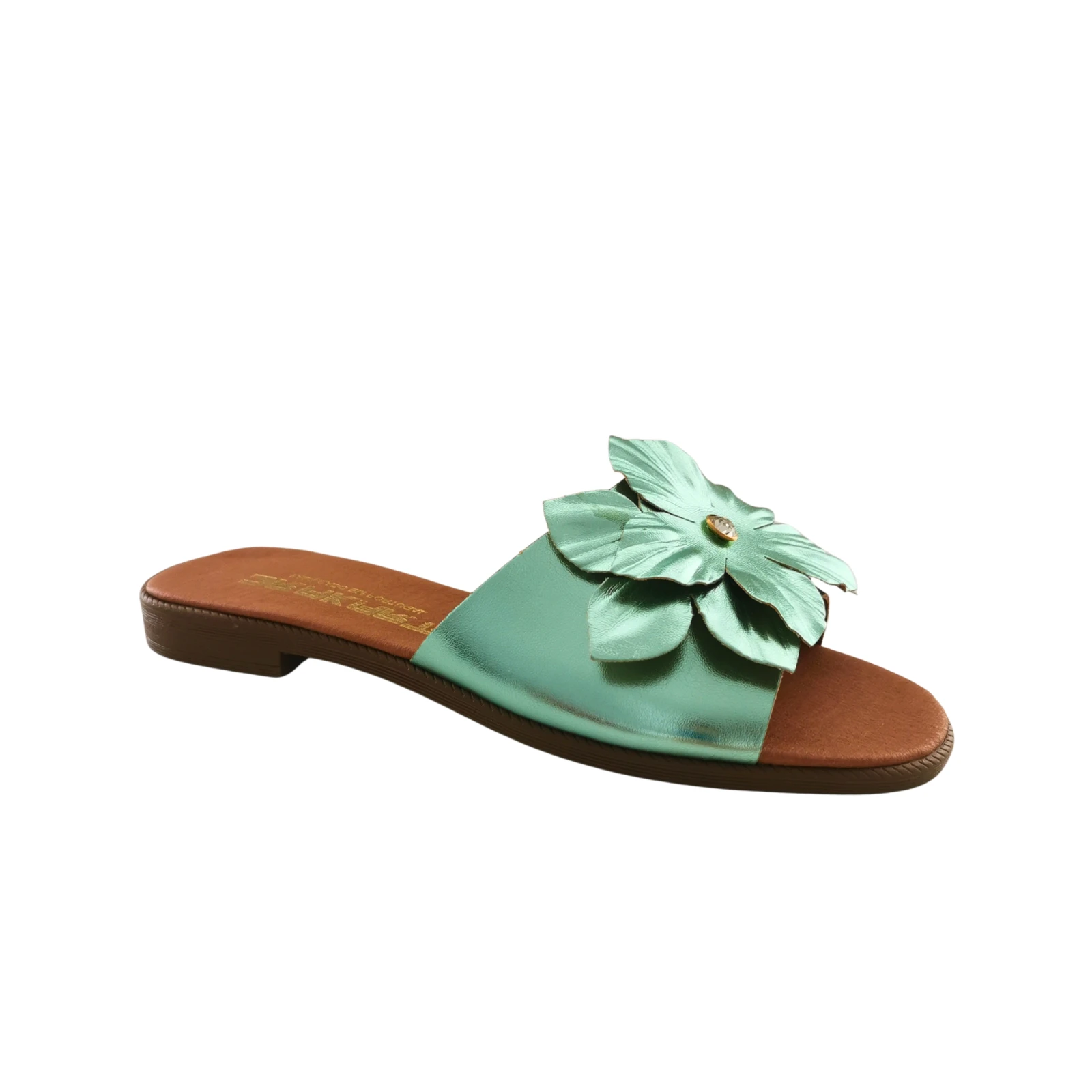 Chinelo Flores