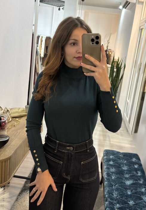 MALHA MEIA GOLA SOFT COM APLICAÇÃO NA MANGA - VERDE ESMERALDA