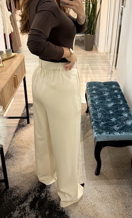 CALÇA ALFAIATARIA COM CINTO LARGO - OFF WHITE