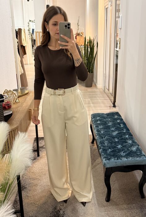 CALÇA ALFAIATARIA COM CINTO LARGO - OFF WHITE