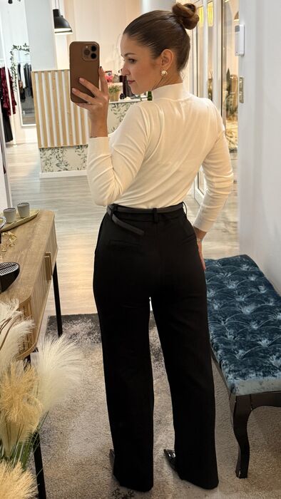CALÇA ESSENCIAL - PRETA