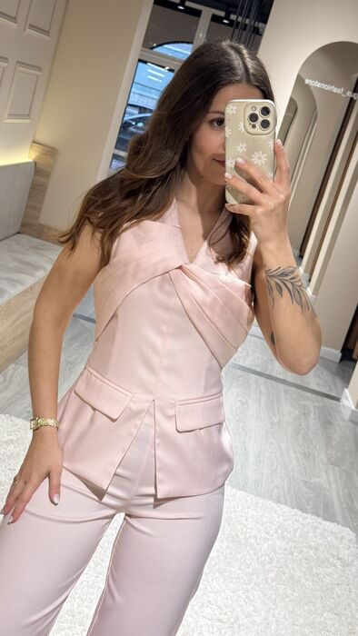 TOP ESTRUTURADO COM DETALHE FRONTAL - ROSA