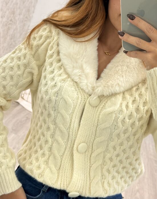 CARDIGAN TRICOT COM GOLA DE PÊLO - OFF WHITE