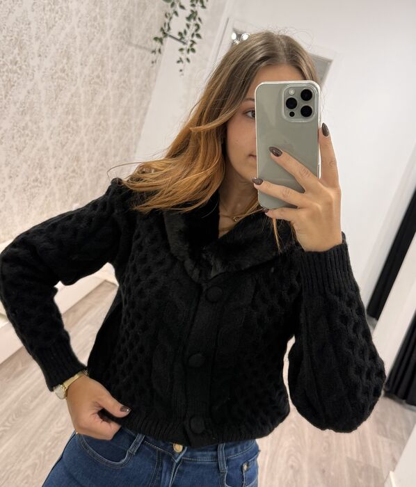 CARDIGAN TRICOT COM GOLA DE PÊLO - PRETO