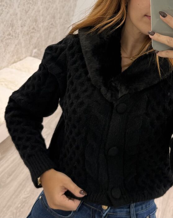 CARDIGAN TRICOT COM GOLA DE PÊLO - PRETO