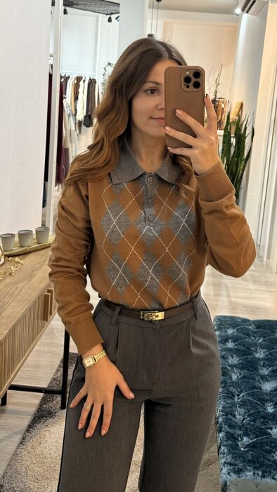 POLO TRICOT ARGYLE - CARAMELO & CINZA