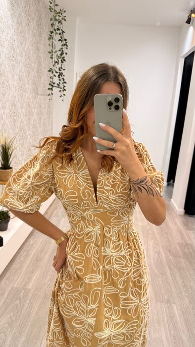 VESTIDO COM RELEVO - BEGE
