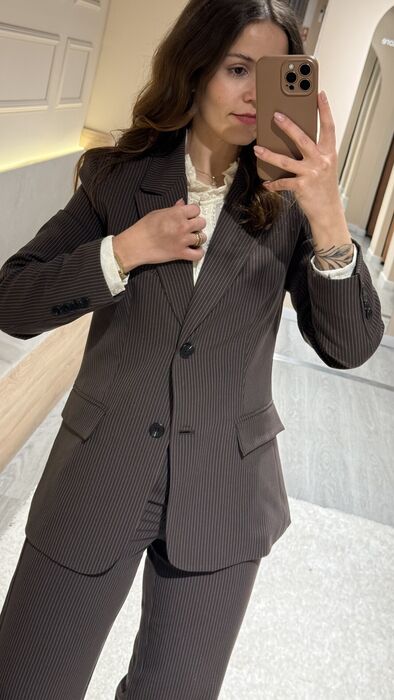 BLAZER ESTRUTURADO RISCA DE GIZ - CASTANHO