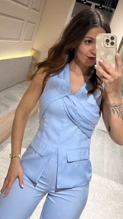 TOP ESTRUTURADO COM DETALHE FRONTAL - AZUL