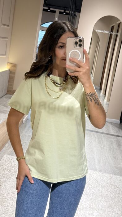 T-SHIRT BÁSICA COM COLAR - VERDE