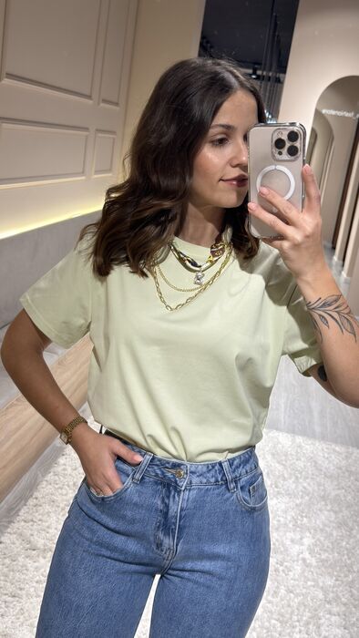 T-SHIRT BÁSICA COM COLAR - VERDE