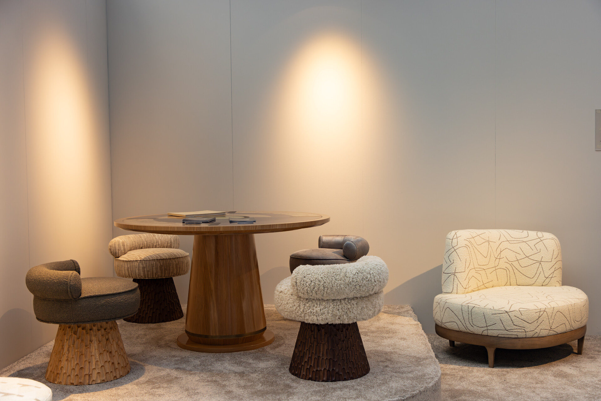 MAMOA-Luxury-Furniture-Decorex-2025