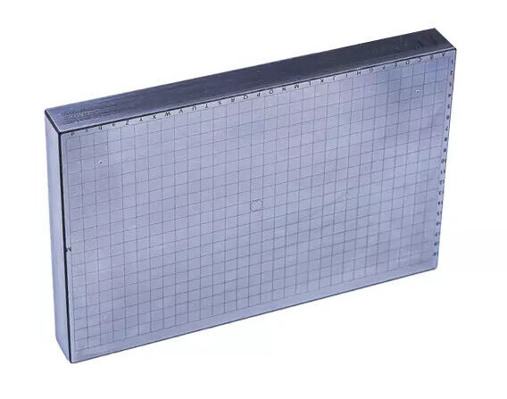 63ETB392G - 250HBW5/250 Brinell Hardness Reference Material com ISO 6506-3 and DAkkS calibration certificate, 150x100x16mm, aço, standard conparam grid lasered on top, Mitutoyo