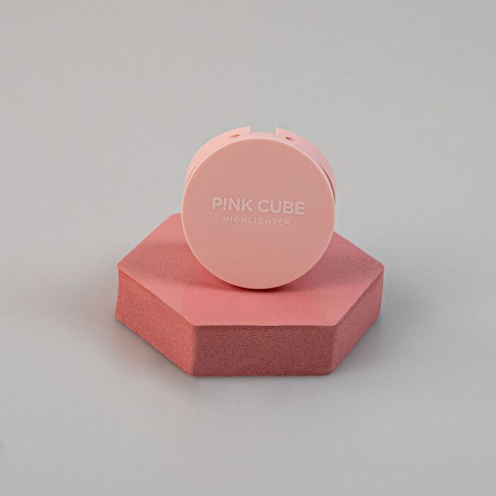 Pink Cube Iluminador (03 Rainbow Glow)