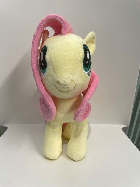 My Little Pony - 25,4cm Peluche em Pé (Fluttershy)