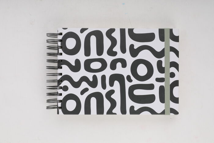 Caderno Black White 2.0 C5 (100 Folhas)