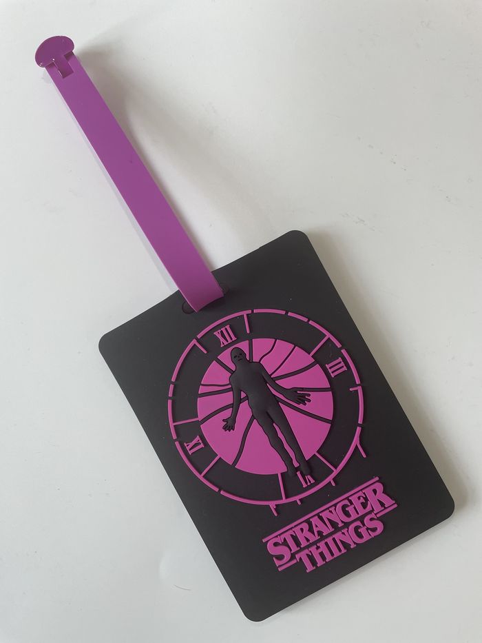 Etiqueta de Bagagem de Stranger Things (Preto)