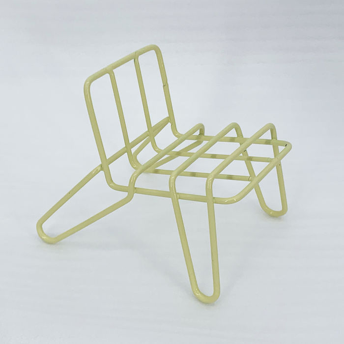 Suporte de Telemóvel em Metal - Design Cadeira Amarela