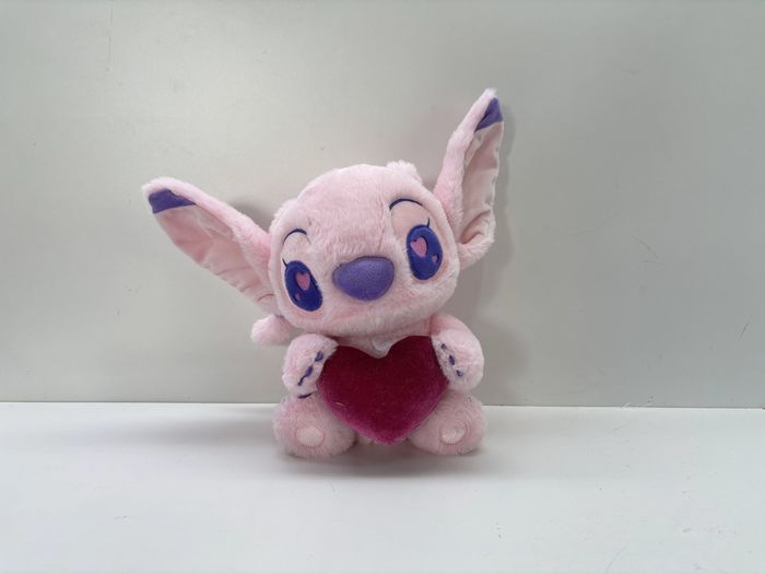 Peluche Sentado Dia dos Namorados Lilo & Stitch 25cm (Angel)