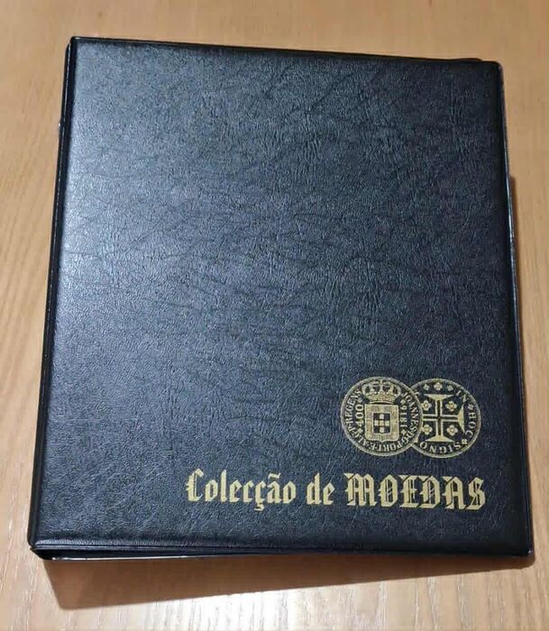 Capa Preta com 15 Folhas A5, para Alvéolos, "Coleção Moedas"