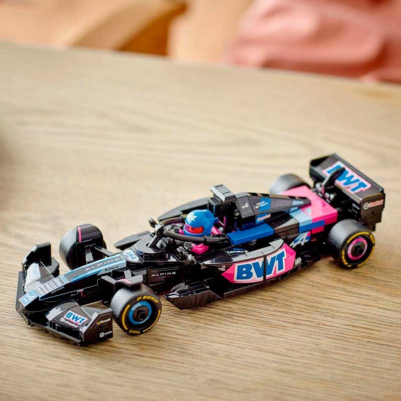 LEGO® Speed Champions: BWT Alpine F1® Team A524 Race Car (77248) 4