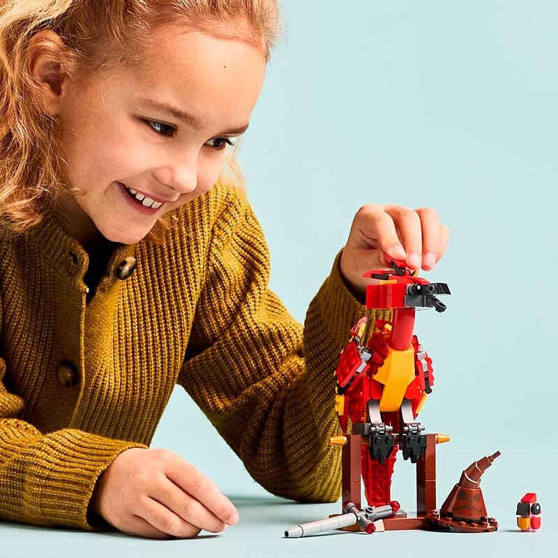 LEGO® Harry Potter™: Fawkes™: Dumbledore’s Phoenix (76448) 3