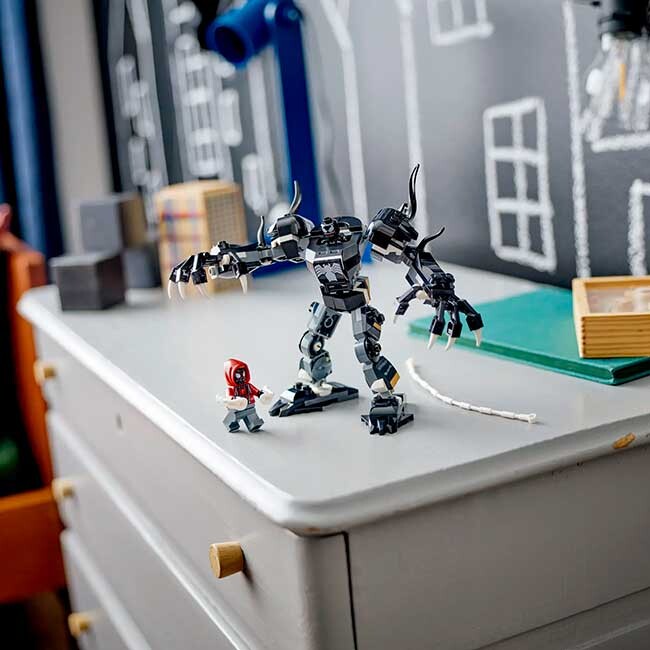 LEGO® Marvel: Venom Mech Armor vs. Miles Morales (76276) 4