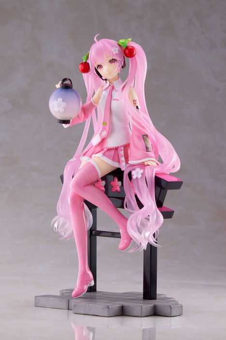 Taito Sakura Miku AMP+ Sakura Lantern Version