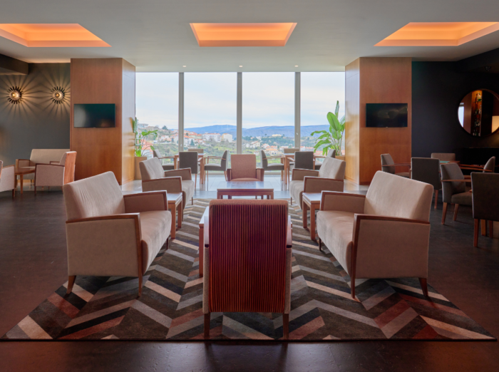 Lounge Bar (Vista Panorâmica)