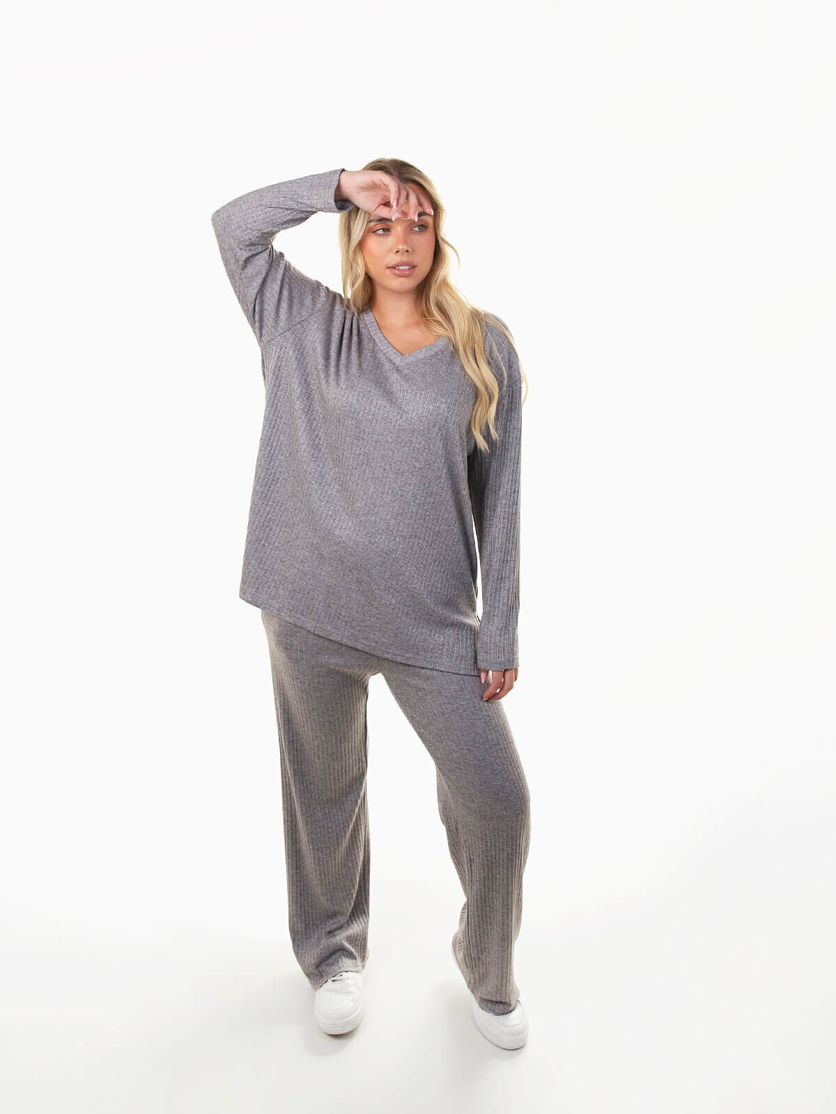 Conjunto punto jersey en V y pantalón