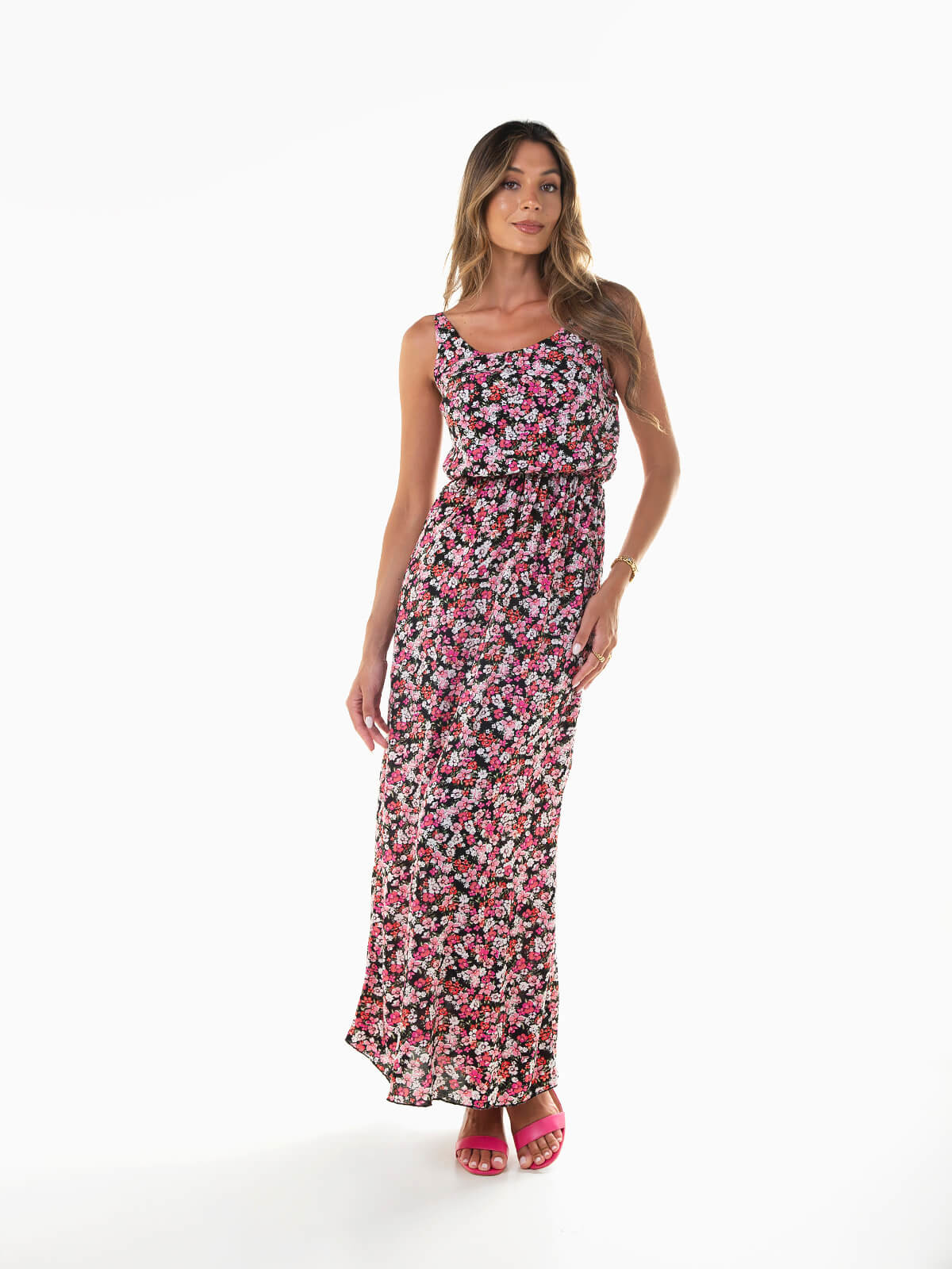 Vestido comprido preto padrão floral