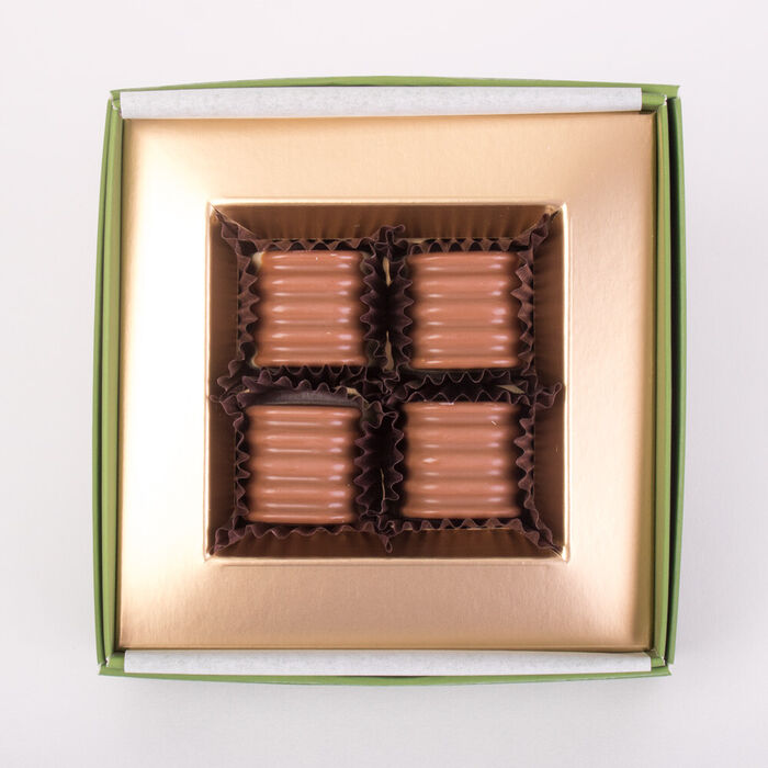 Milk Hazelnut Praline 4 pcs