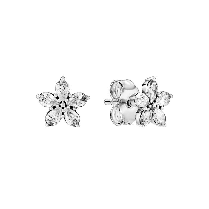 Brincos prateados da Pandora com zircónias cravadas numa forma floral em floco de neve.