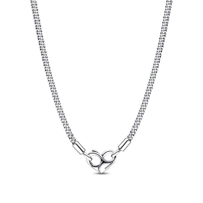 Colar Pandora com um pendente de um fecho em coração com o símbolo infinito prateado.