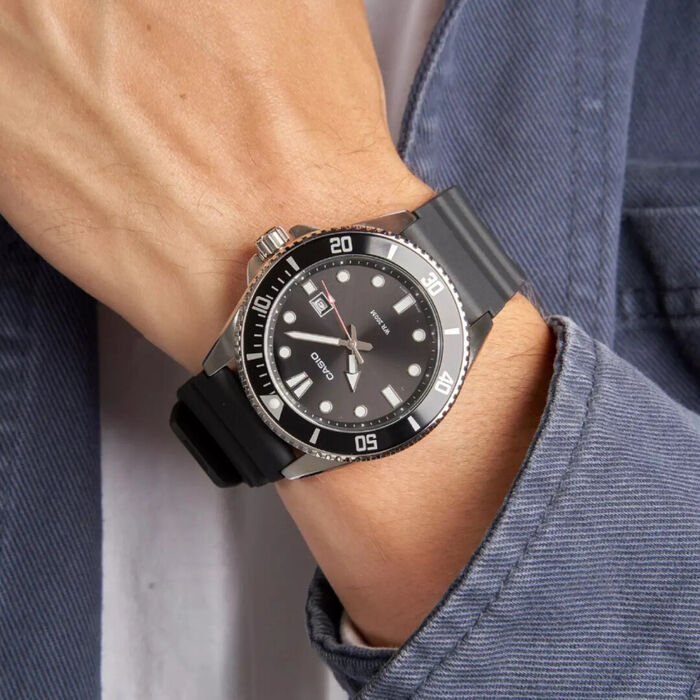 Relógio CASIO Collection MDV-10-1A1VEF