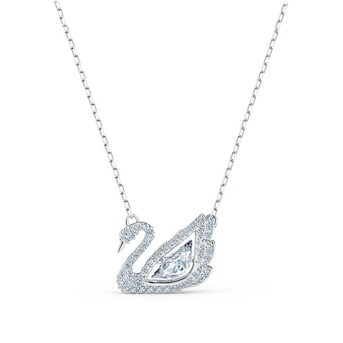 Colar prateado Swarovski com um pendente de um cisne cravado de cristais e uma pedra incolor na asa.