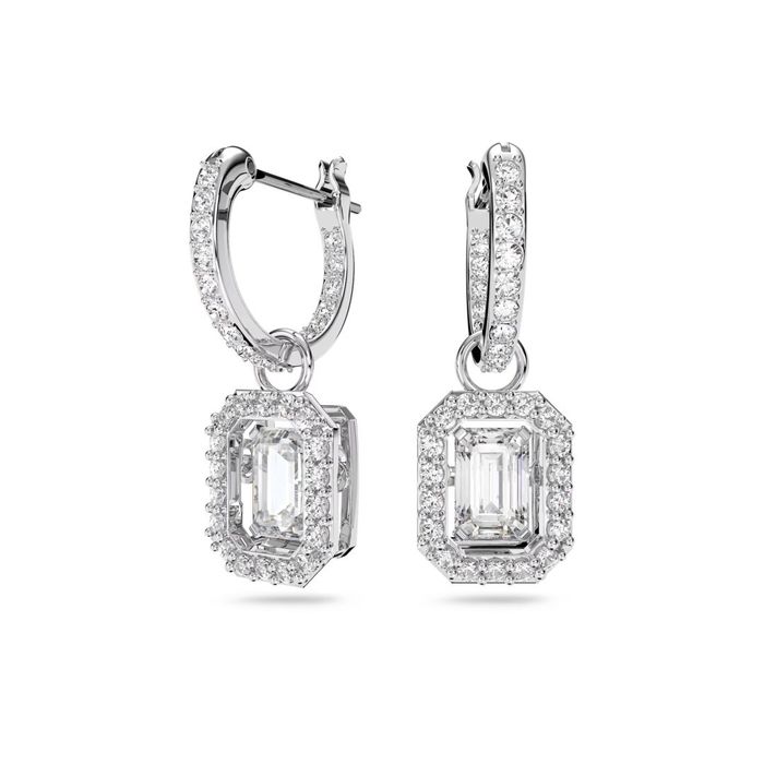 Argolas prateadas da Swarovski com um pendente octogonal com cristais e uma pedra incolor no centro.