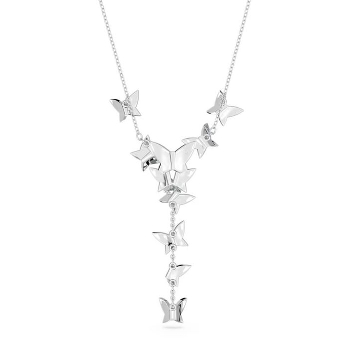 Vista traseira de um colar prateado Swarovski com um pendente de várias borboletas.