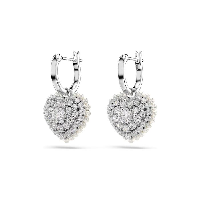 Argolas prateadas  de lado da Swarovski com um pendente de um coração com cristais e pérolas.